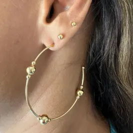 Brinco Semi Argola Grande com Bolinhas - Banhado a Ouro 18K