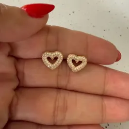 Brinco Coração Cravejado - Banhado a Ouro 18k