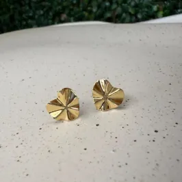 Brinco Coração Orgânico Martelado Pequeno - Banhado a Ouro 18K