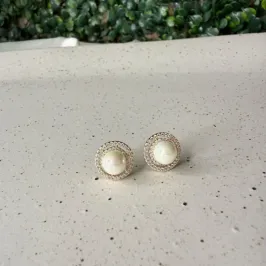 Brinco Pérola com Cravejado Zircônias - Banhado a Ouro 18k