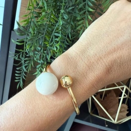 Bracelete com Esferas - Banhado em Verniz Italiano