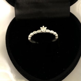 Anel Solitário Aro Trabalhado Cravejado Zircônias - Prata925