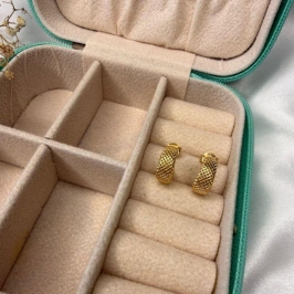 Brinco Semi Argolinha Telinha Vazada - Banhado a Ouro 18K