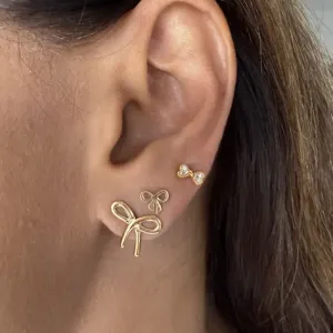 Brinco Laço Pequeno - Banhado a Ouro  18K