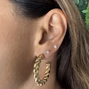 Argola Torcida Média - Banhado a Ouro 18K