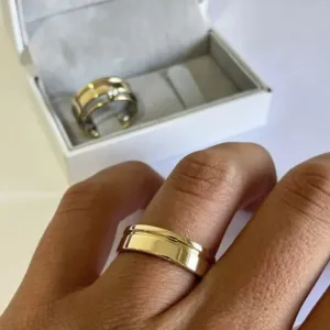 Anel Aliança com Detalhe - Banhado a Ouro 18K