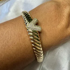 Bracelete Textura V Cravejado Zircônias - Banhado a Ouro 18K