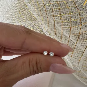 Brinco Ponto de Luz Zircônia Pequeno - Banhado a Ouro 18K