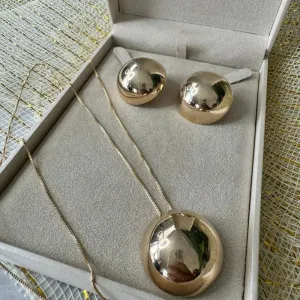 Conjunto Colar longo e Brinco Bola Grande - Banhado a Ouro 18k
