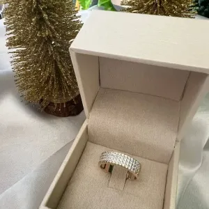 Anel Aparador  4 Fileiras de Zircônias - Banhado a Ouro 18K