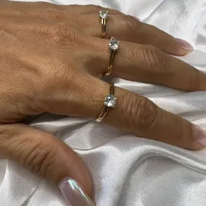 Anel Solitário 4 Garras - Banhado em Ouro 18K