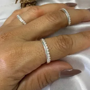 Anel Meia Aliança Aparador com Zircônia - Prata 925