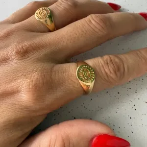 Anel Chapa Redonda Olho Grego - Banhado a Ouro 18k