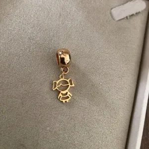Berloque Menina - Banhado a Ouro 18k