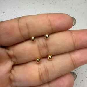 Brinco Bolinha com Tarraxa Baby 4mm (Par) - Banhado em Ouro 18k