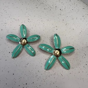 Brinco Flor Esmaltado Verde - Banhado Ouro 18K