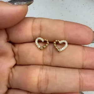Brinco Pequeno Coração Cravejado - Banhado em Ouro 18k