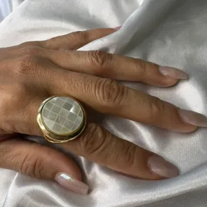 Anel Redondo Mosaico Madrepérola - Banhado a Ouro 18K