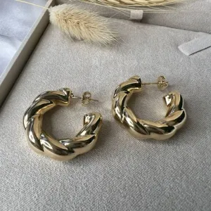 Argola Tubo Torcido - Banhado a Ouro 18K