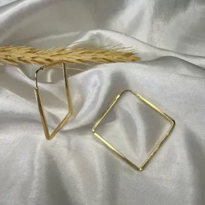 Brinco Argola Quadrada Lisa - Banhado a Ouro 18K