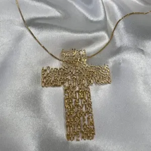 Pingente de Crucifixo Ave Maria - Banhado a Ouro 18k