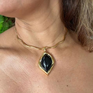 Pingente Formato Folha Resinado - Banhado a Ouro 18K