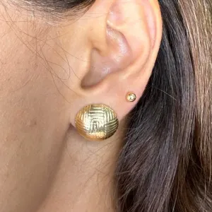 Brinco Meia Bola Texturizado - Banhado a Ouro 18K