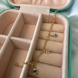 Pulseira Infantil Elo de Corações com Olho Grego e Ponto de Luz - Banhado a Ouro 18K