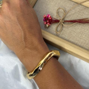 Bracelete Orgânico Irregular - Banhado em Verniz Italiano