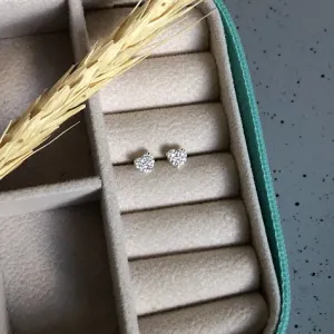 Brinco Coração Cravejado Pequeno (2º ou 3º  Furo) - Prata 925