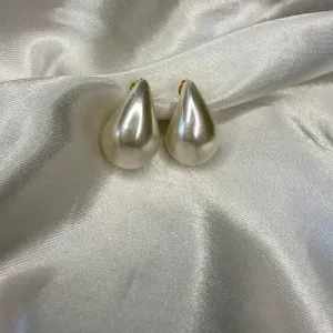 Brinco Gota Pérola (1º Furo) - Banhado a Ouro 18K