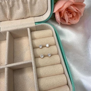 Brinco Infantil Zircônia Redondo (Par) 4mm - Banhado a Ouro 18K