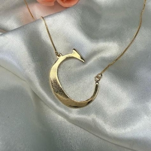 Colar Inicial Letra Deitada 45cm - Banhado a Ouro 18K