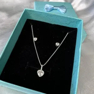 Conjunto Colar e Brinco Coração Delicado Zircônia - Prata 925