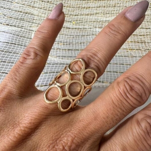 Anel Circulos Vazados - Banhado a Ouro 18K