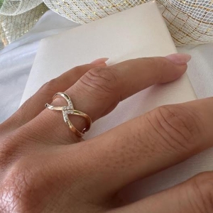 Anel com Pedras Cravejado - Banhado a Ouro 18K