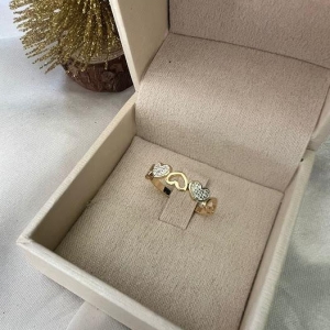 Anel Corações 2 Corações Cravejados - Banhado a Ouro 18K