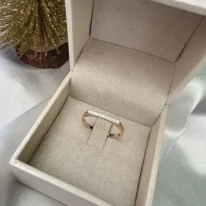 Anel Fino Cravejado Microzircônias - Banhado a Ouro 18K