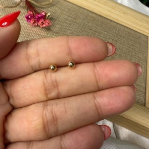 Brinco Bolinha com Tarraxa Baby 4mm - Banhado em Ouro 18K