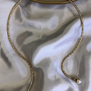 Choker Aro Textura e Gotas Pérola - Banhado em Verniz Italiano