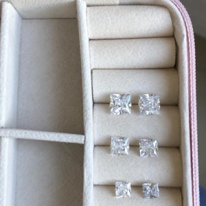 Brinco Ponto de Luz Quadrado Zircônia 5mm - Prata 925