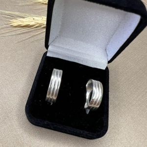 Aliança Grossa Detalhes Fios (Und)- PRATA925