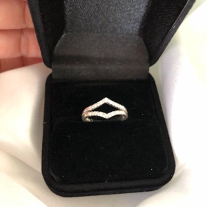 Anel Aro Duplo em V Cravejado Zircônias - Prata 925