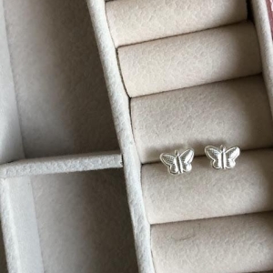 Brinco Borboletinha com Textura Pequeno - Prata 925