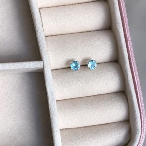 Brinco Zircônia Azul Céu Redonda 4mm - Prata 925