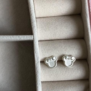 Brincos Minnie Pequeno - Prata 925