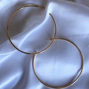 Argola Grande Redonda - Banhado a Ouro 18k