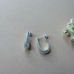 Brinco Gota Telinha Vazada Média - Prata 925