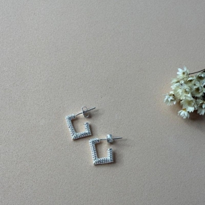 Brinco Meia Argola Quadrada Renda Italiana - Prata 925