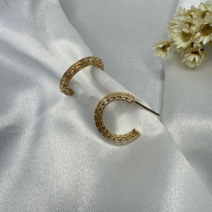 Brinco Meia Argola Trama Vazada - Banhado a Ouro 18K